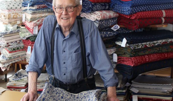 Roland Pongratz - Josef Fromholzer in seinem Laden