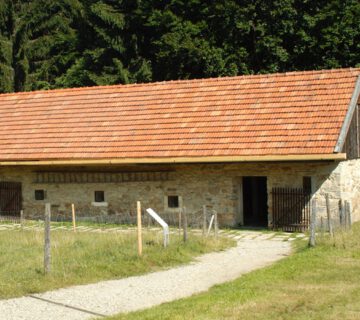 Nebengebäude Granitstall